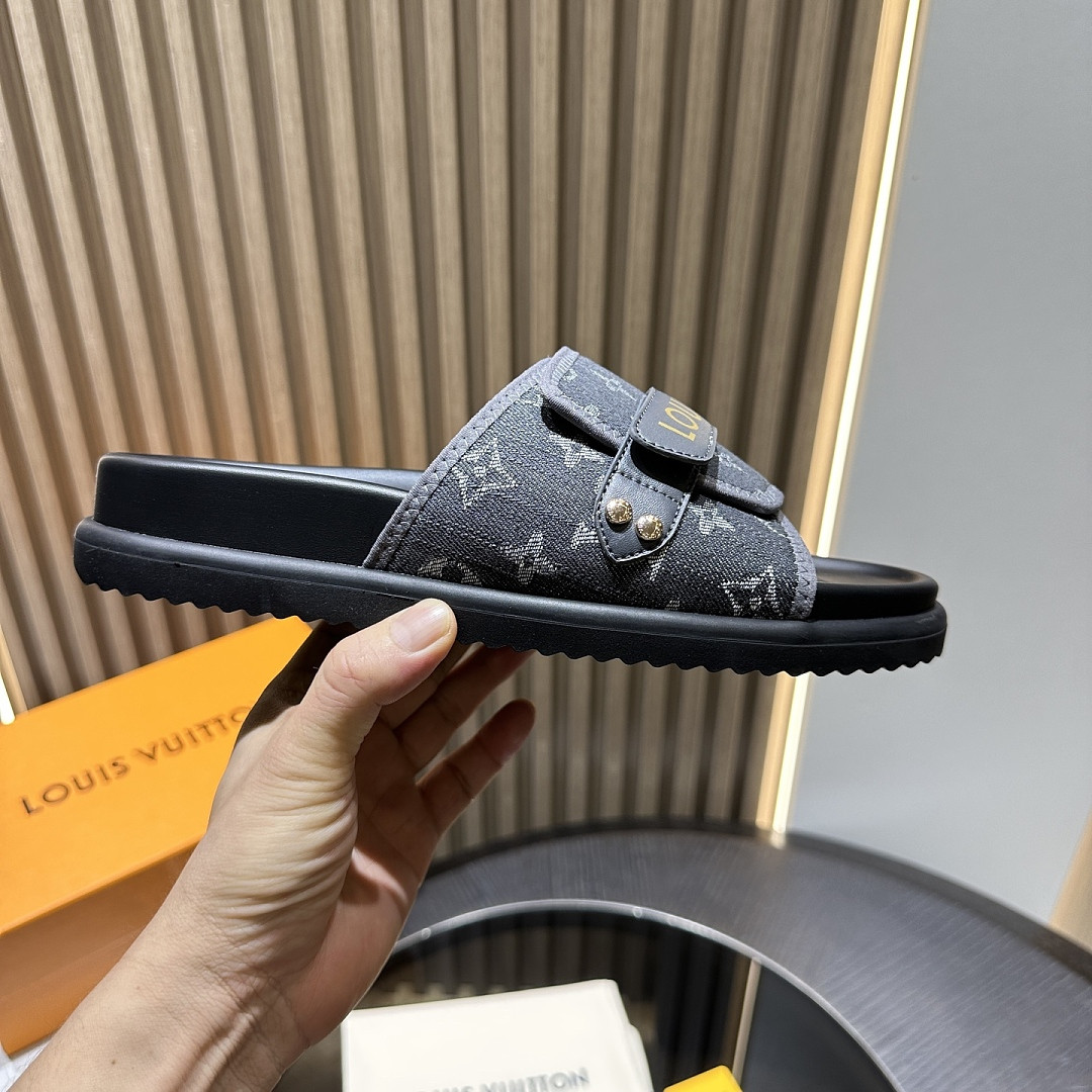 LVT SANDALS