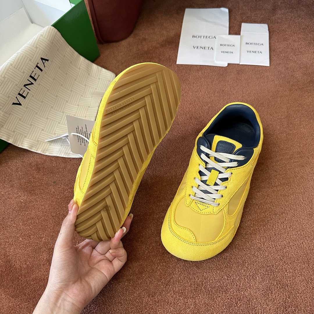B0tt*ga Ven*ta Sneaker