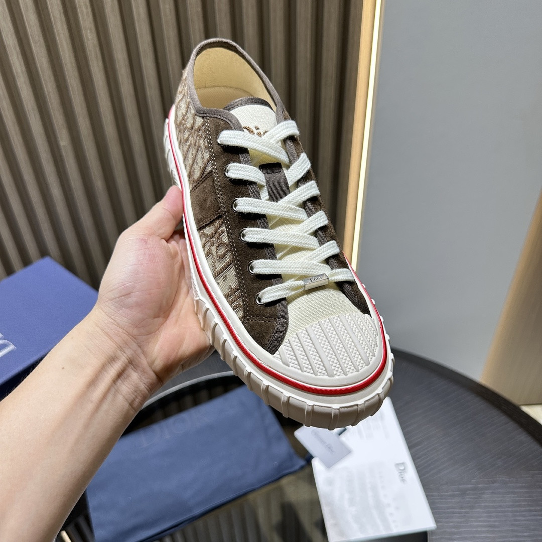 DIO* SNEAKER