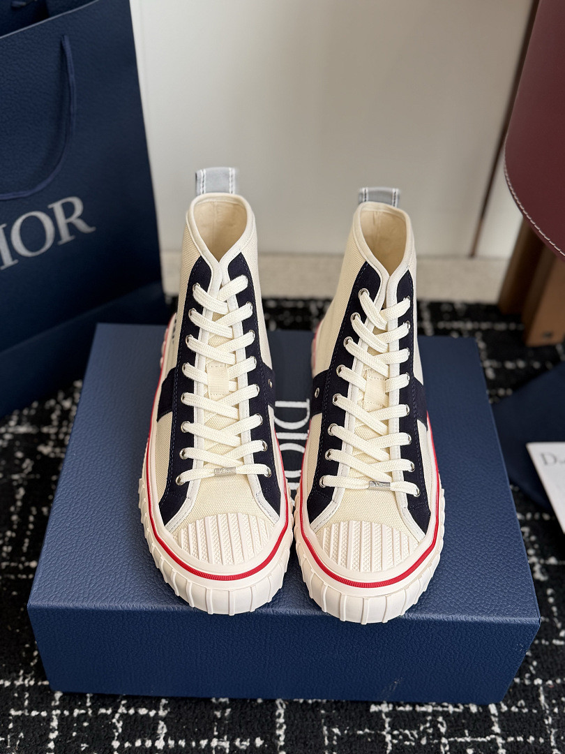 DIO* SNEAKER