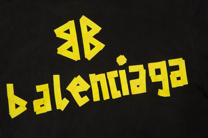 Ba*len*cia*ga clothes