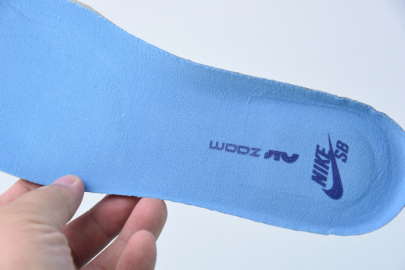 nike sb dunk low “blue raspberry” dm0807-400