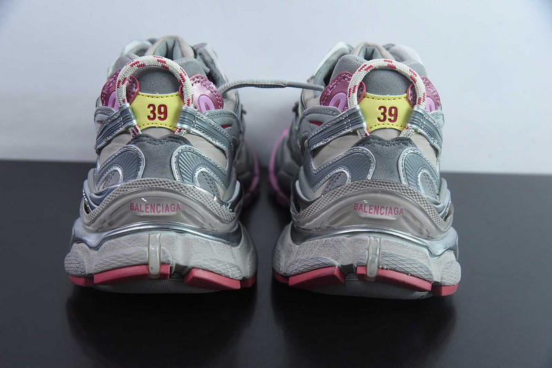 Ba1en*iaga Runner Sneaker