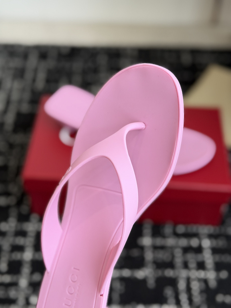 Gvc*1 SANDALS