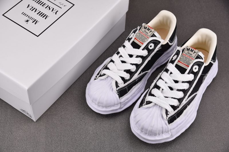 Ma1s0n mihara yasuhiro sneaker