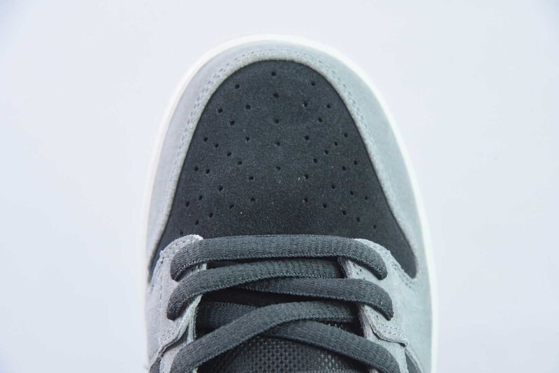 Nike SB Dunk Low "Dark Smoke Grey" HF3063-001