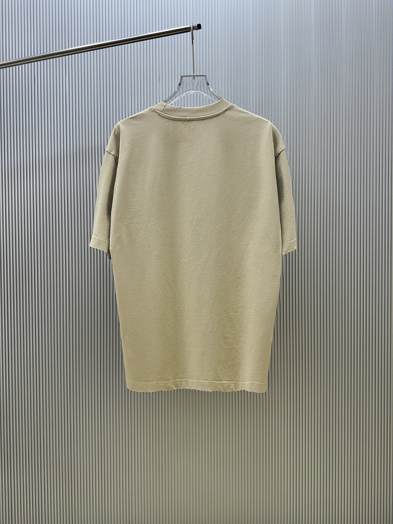 Ba1en*iaga Clothes