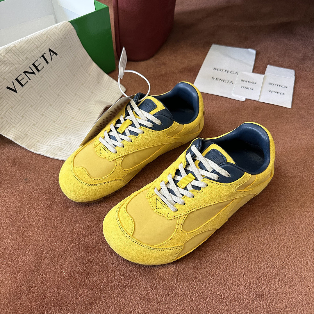 B0tt*ga Ven*ta Sneaker
