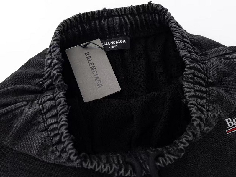 Ba*len*cia*ga clothes