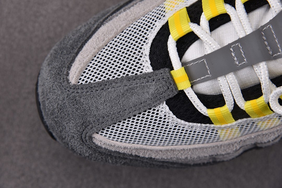 Nike x Undefeated Air Max 95 