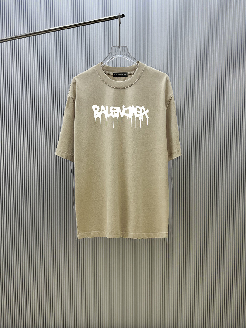 Ba1en*iaga Clothes