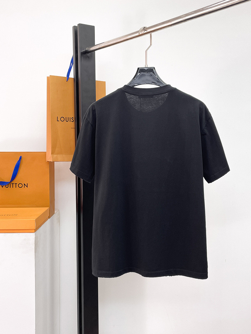 Ba1en*iaga Clothes