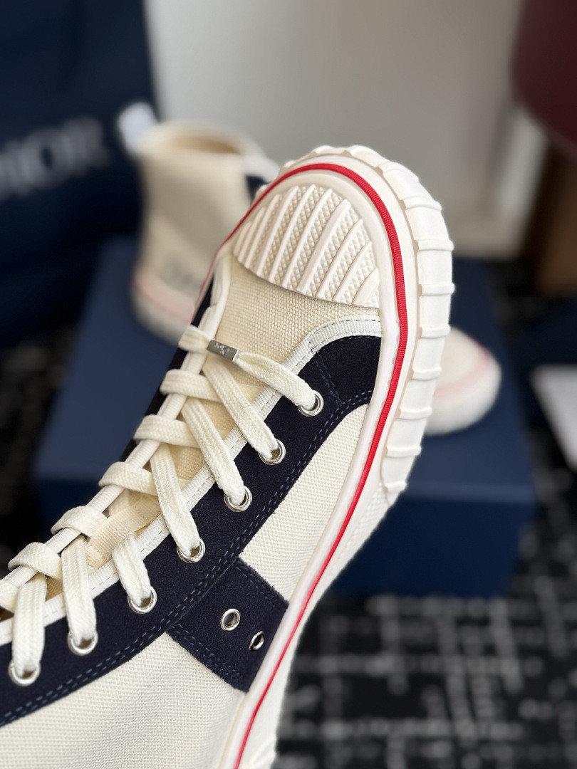 DIO* SNEAKER