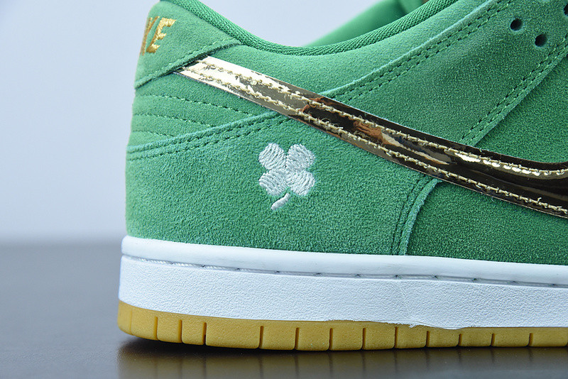 nike sb dunk low st. patrick