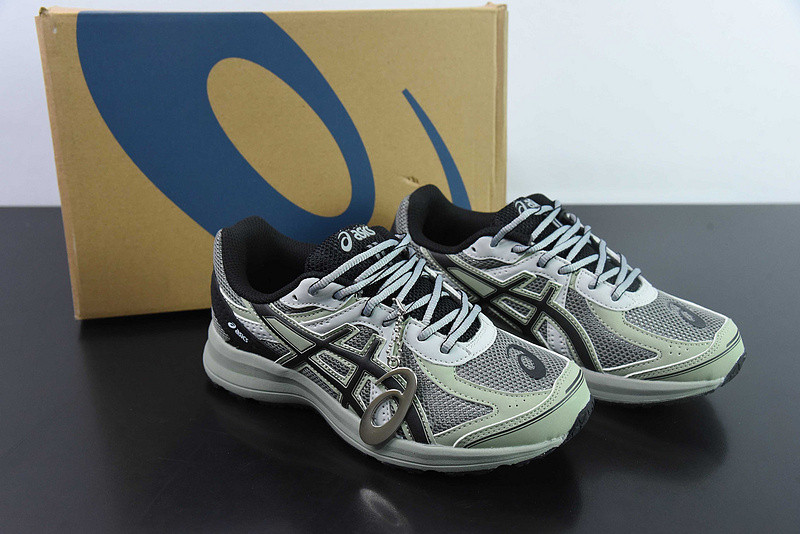 As*ic*s jog 100 s lightweight low tops non-slip gray green 1201a715-020