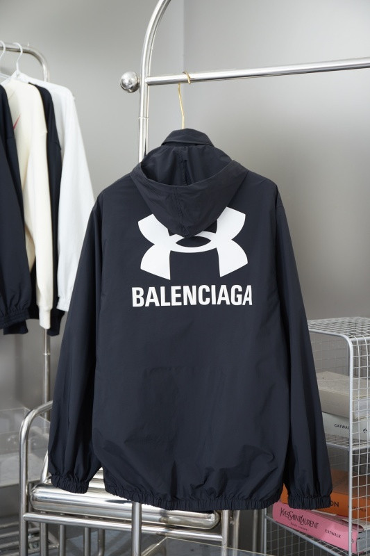 Ba1en*iaga Clothes