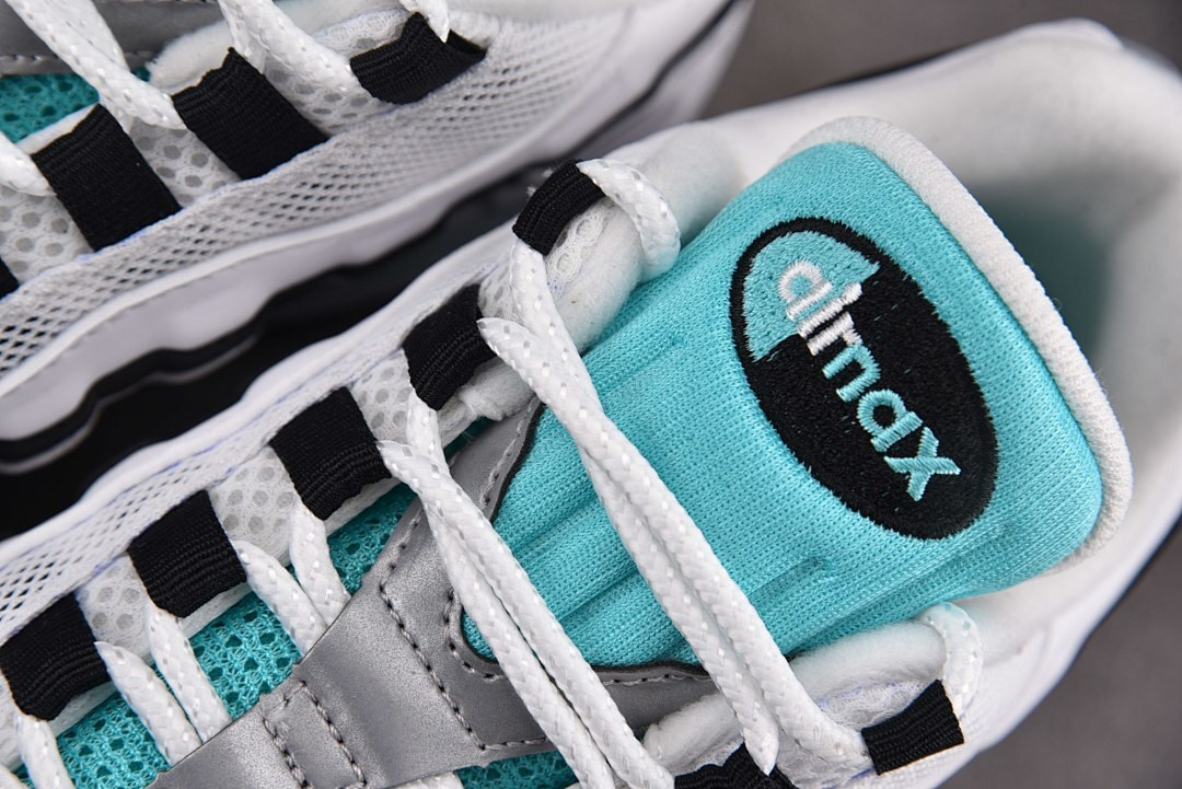 Nike Air Max 95 OG “Black Border” IM7409-100