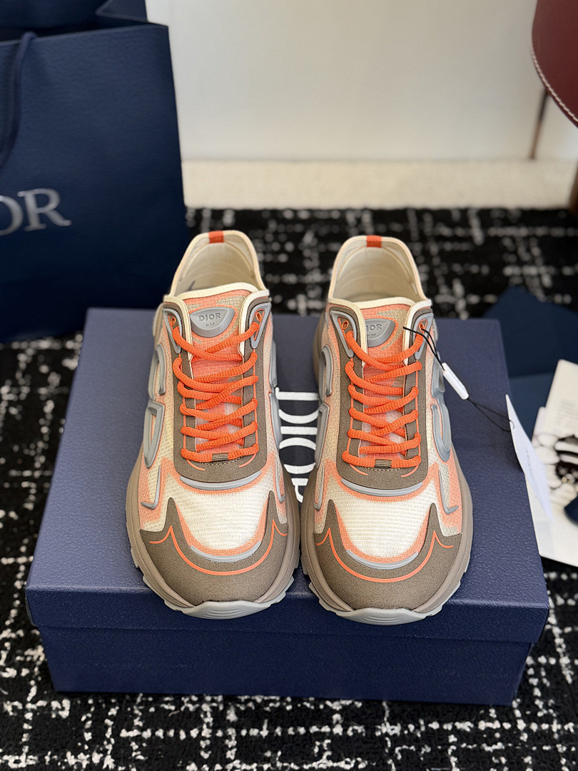DIO* SNEAKER