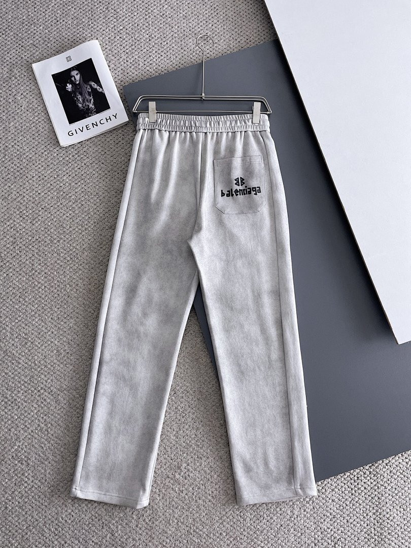 Ba1en*iaga Clothes