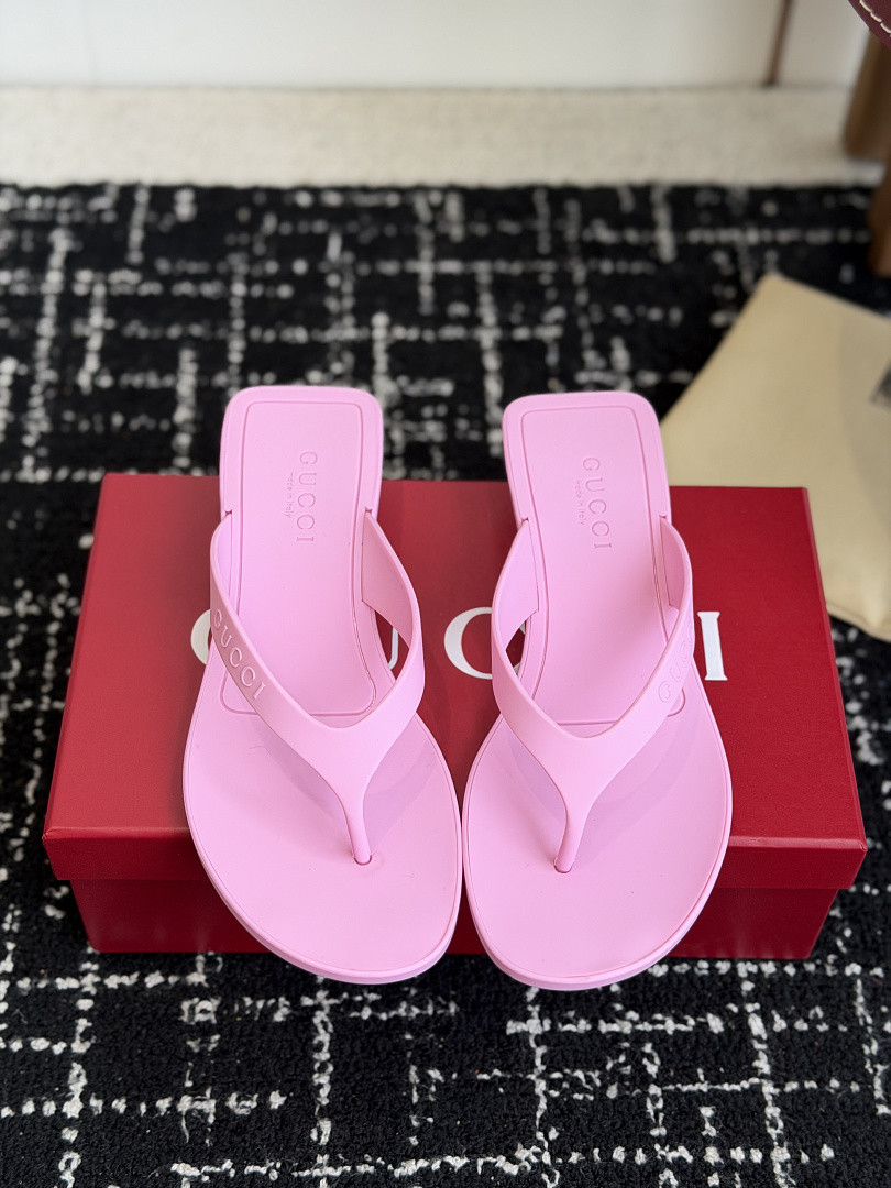 Gvc*1 SANDALS