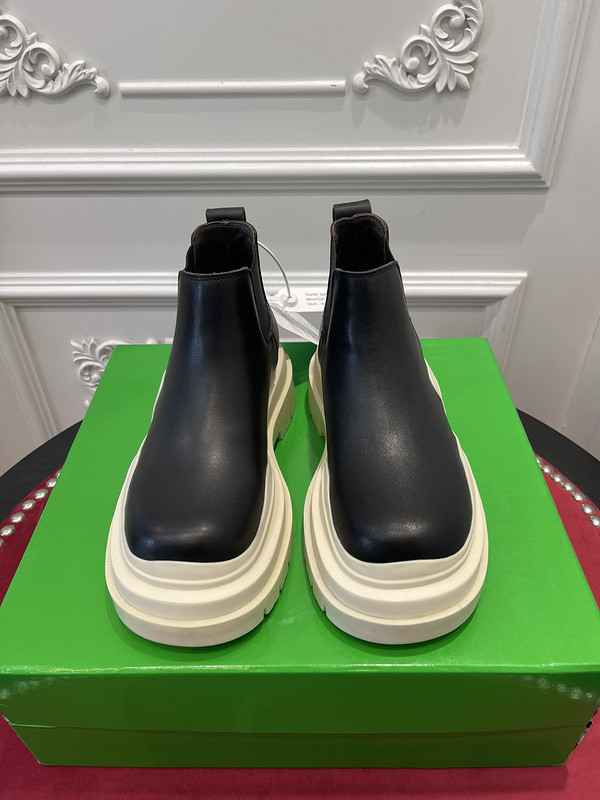 Bo*te*ga ve*ne*ta sneaker