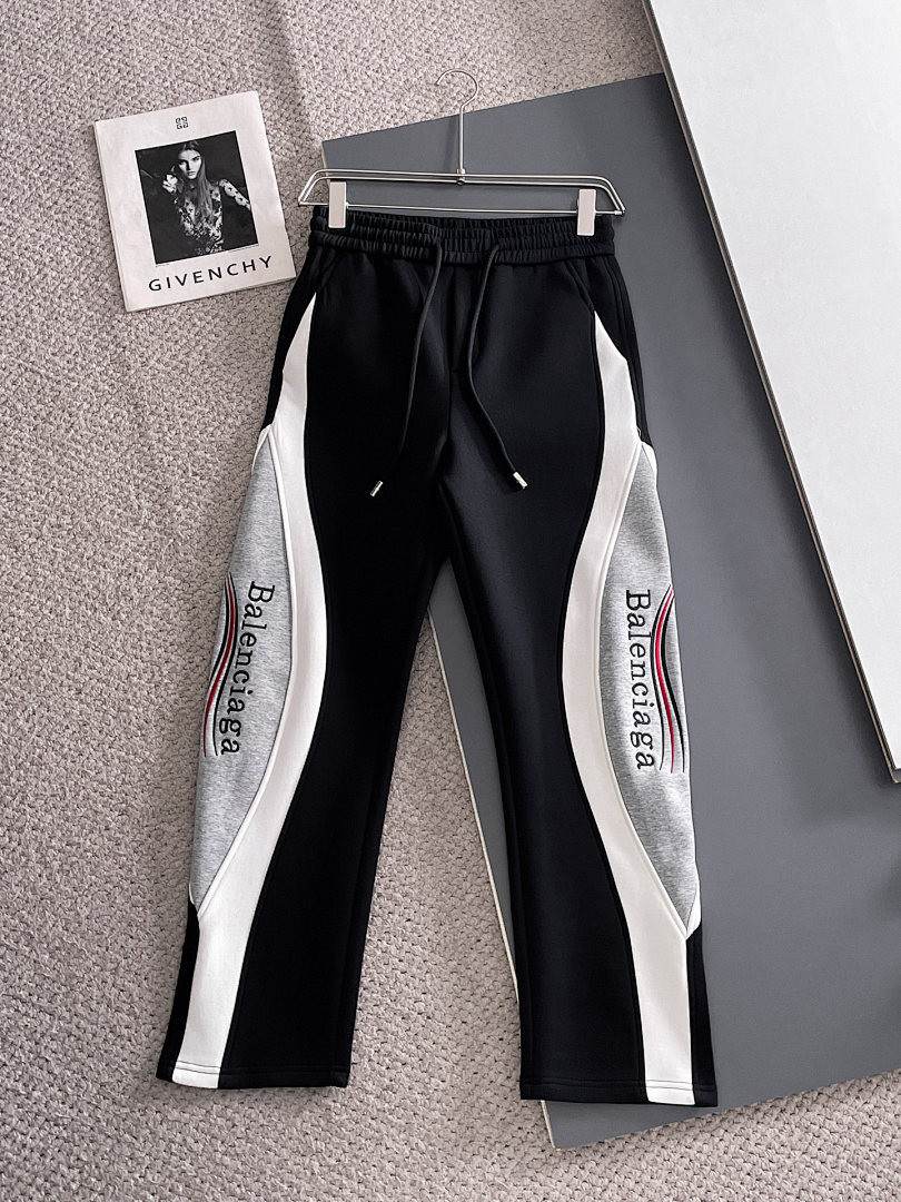 Ba1en*iaga Clothes