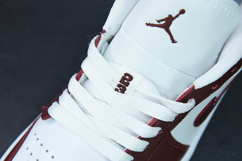 air jordan 1 low surF**es in “”team red" dc0774-116